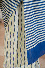 Load image into Gallery viewer, Stripes and Waves Cotton Saree