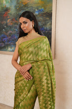 Load image into Gallery viewer, Chevron Design Green and Gold Pleated Saree