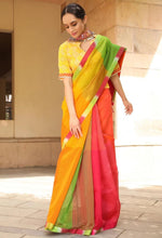 Load image into Gallery viewer, Añjimat Shaded Maheshwari Saree