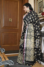 Load image into Gallery viewer, Mid-Summer Night’s Dream Linen Saree