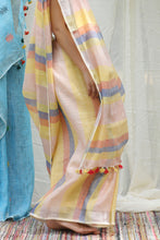 Load image into Gallery viewer, Grīṣma Pastel Linen Saree